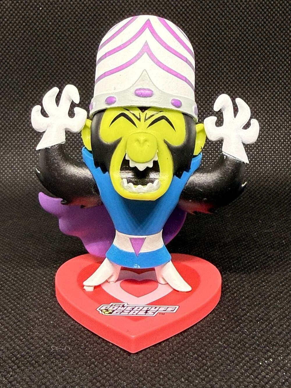 CultureFly The Powerpuff Girls Mojo Jojo Vinyl Figure on Heart Stand